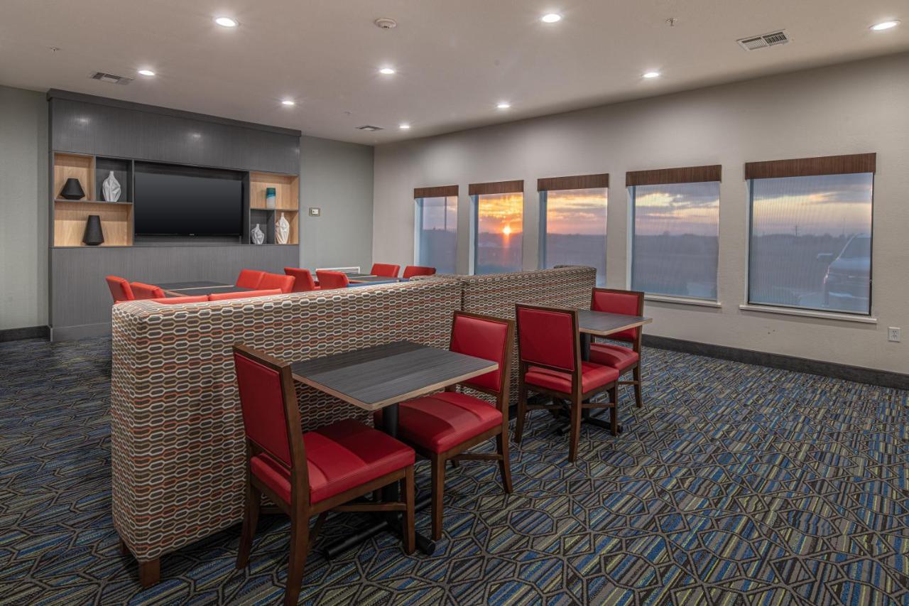 Holiday Inn Express & Suites N Waco Area - West By Ihg Luaran gambar